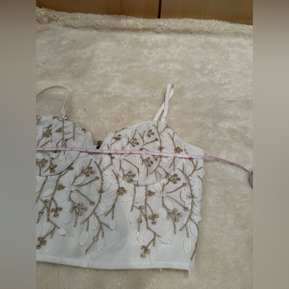 Women’s White & Gold Top (XS) - Picture 13 of 13